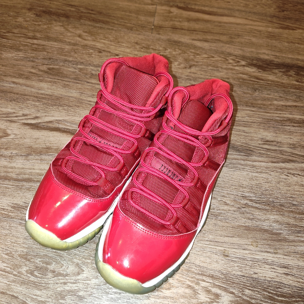 Jordan Cherry Red 11's Basketball Shoes - Picture 2 of 3